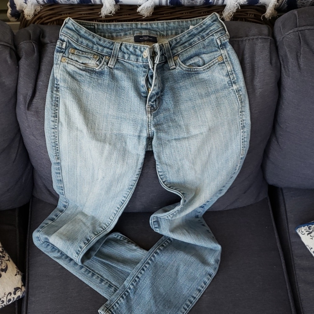 Levi's mid rise straight 552 size 2